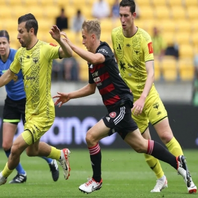 A-League Round 10: Can Melbourne City Reclaim Their Regular Season Crown? Wellington Phoenix's Efficient Chain Defense