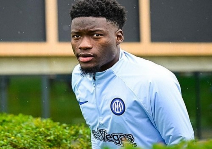 Inter Milan's Executives Reveal Potential Winter Transfer Departures: Coaches' Moves Hint at Retaining €21 Million Duo-2