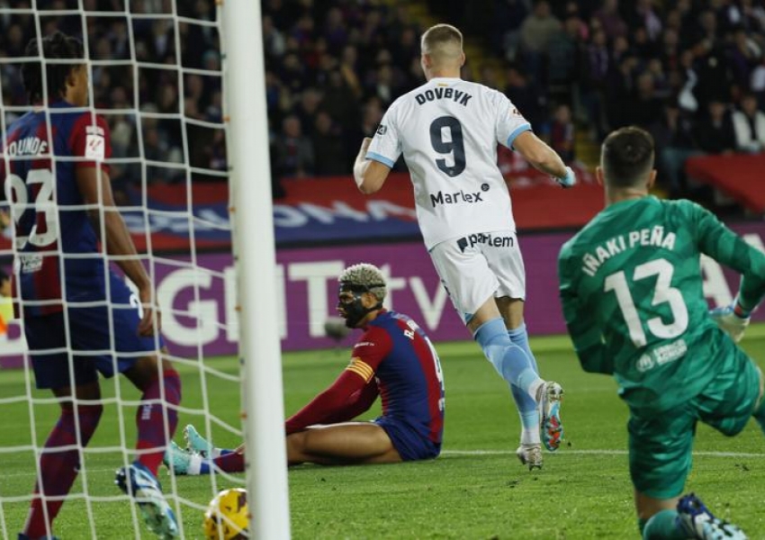 La Liga Round 17: Barcelona's Dressing Room Turmoil and Atlético Madrid's Strength Against the Lions-2