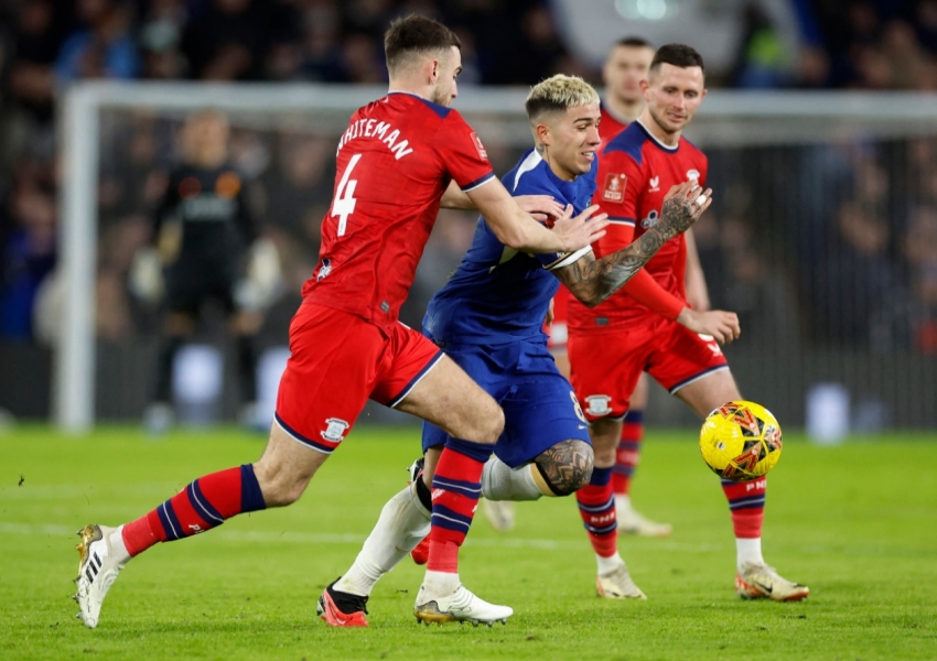 English League Cup Semifinals: Chelsea's Champions League Aspirations, Liverpool's Potential Heroes-0