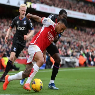 Premier League Matchweek 22: Can Arsenal Find Their Scoring Boots Against Forest? Aston Villa Aiming for Clean Sheets at Home