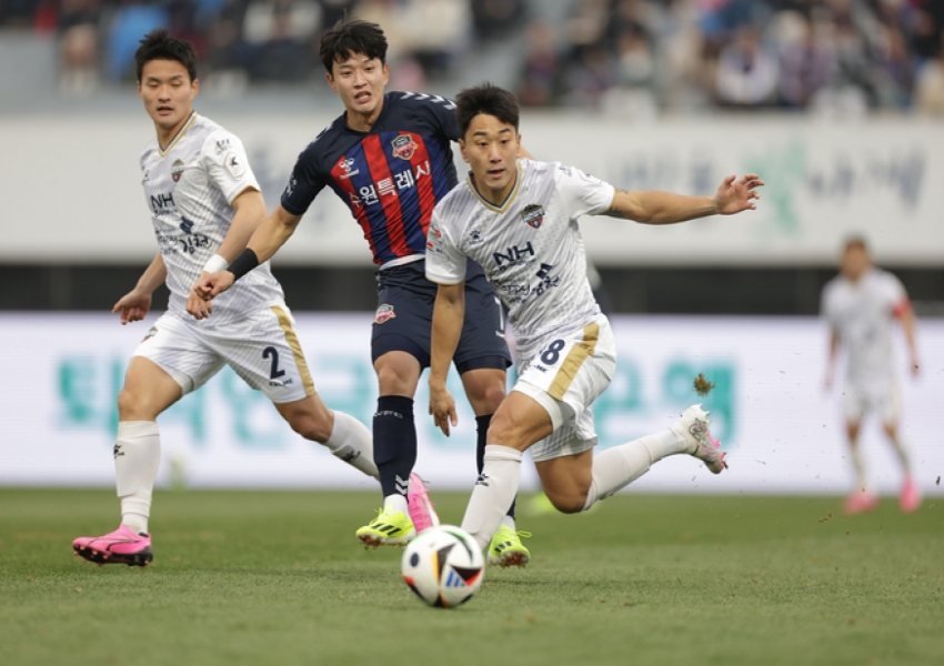 K-League Round 5: Pohang Steelers’ Striker Focuses on Link-Up Play, Jeonbuk Hyundai Seeks First Win-2