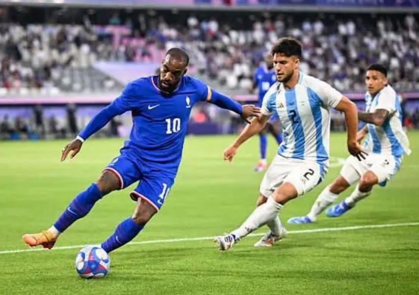 Argentina's Olympic Football Exit: Fans in Uproar, Criticizing Álvarez and Praising Lautaro – A Lesson in Sports Truths-0