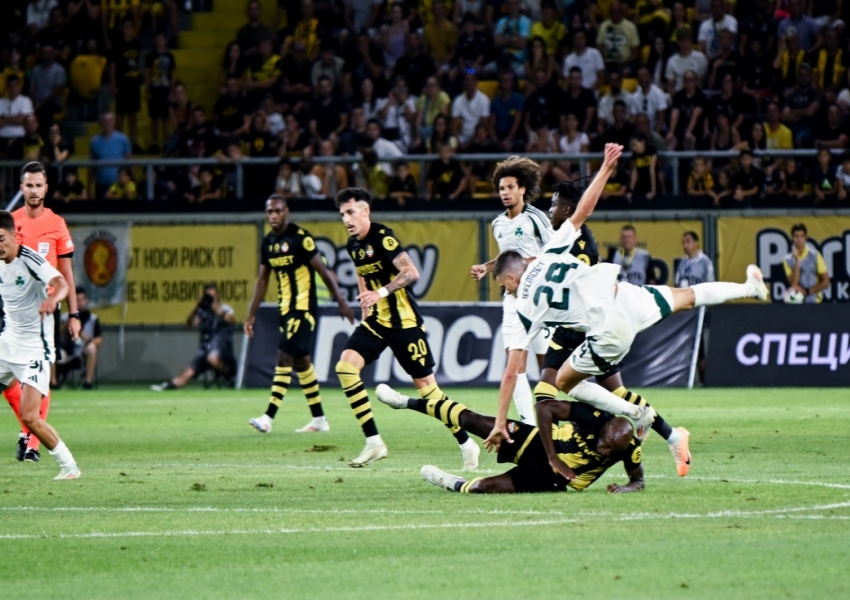 Europa League Qualifying Round Three: Can Ajax Rebound? Braga Hopes for New Signings to Shine-0