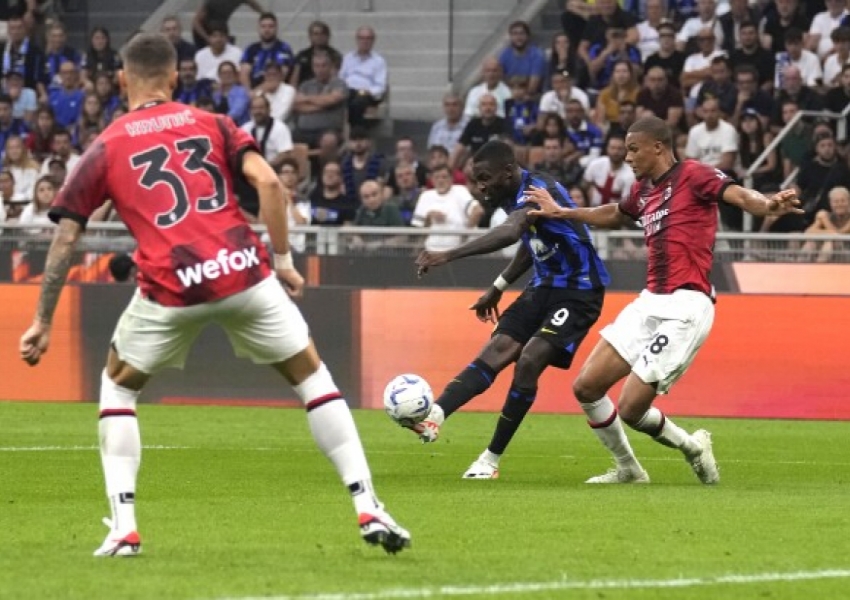 Inter Milan's Sharpshooter Brings Joy and Hope to the Team-2