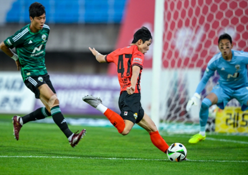 K League Round 26: How Will Gangwon's Rising Star Handle the Pressure? Jeonbuk Must Seize Home Opportunity-2