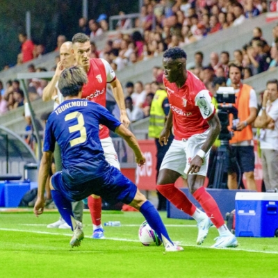 UEFA Europa League Third Qualifying Round: Atypical Ajax Progresses Steadily, Braga Adapts with Flexibility