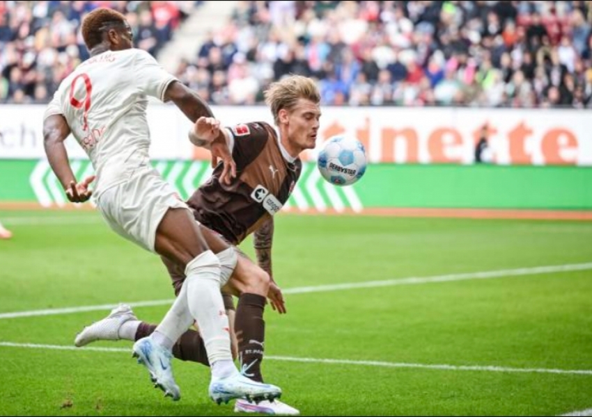 Bundesliga Round 4: Augsburg Shows Survival Expertise, Bayern’s New Coach Finally Gains Recognition-1