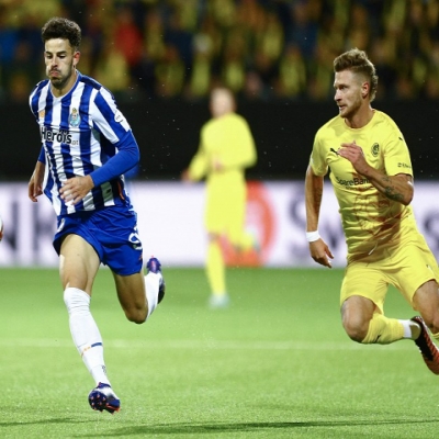 Europa League Round 2: Lazio Shines on Two Fronts, While Can Ten Hag Save Himself at Manchester United?