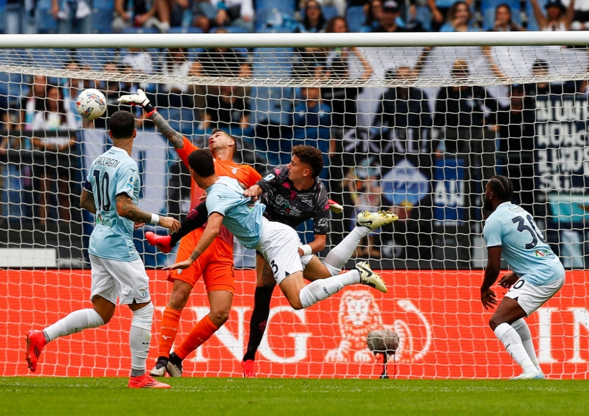 Serie A Round 8: Is AC Milan's Coach Misunderstanding Substitutions? Juventus Lacking Fire in Domestic League-2