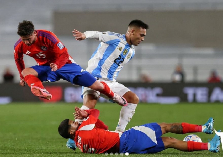 Italian Experts Analyze Lautaro's Form: Why He's Scoring Eight Goals Less, and How Messi and Álvarez Might Help-2