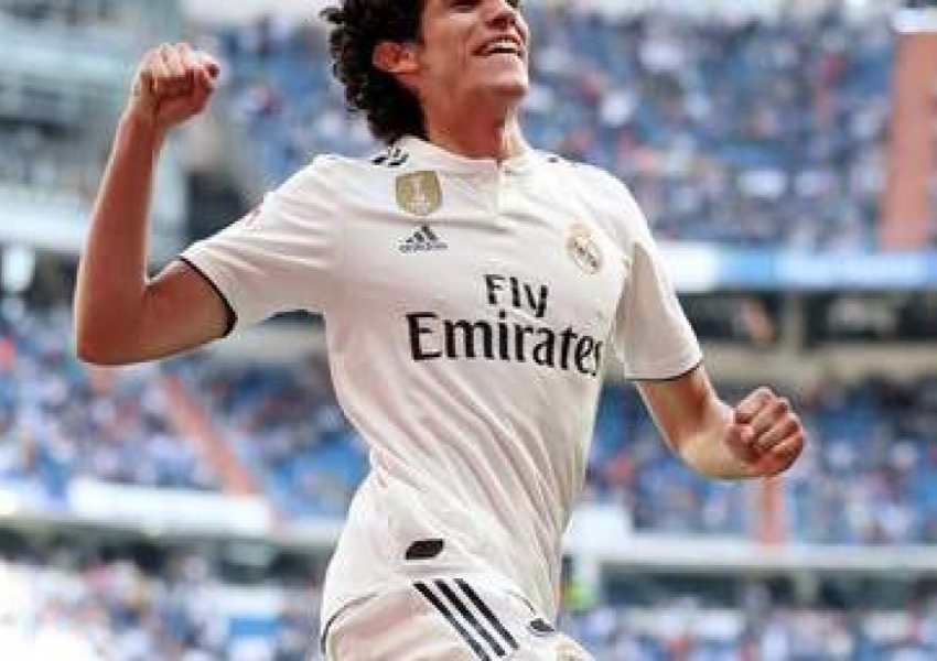 Real Madrid's Ultimate Benchwarmer: 10 Minutes Played, 2 Trophies Won, and Six Months to Go-0