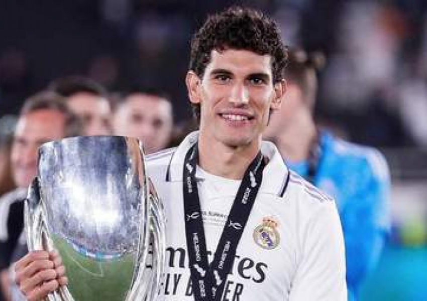 Real Madrid's Ultimate Benchwarmer: 10 Minutes Played, 2 Trophies Won, and Six Months to Go-2