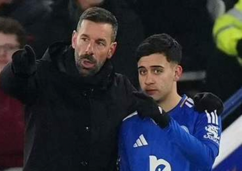 Seven Consecutive Losses in the Premier League: Van Nistelrooy Lashes Out Amid Dressing Room Tensions and Boardroom Frustrations-1