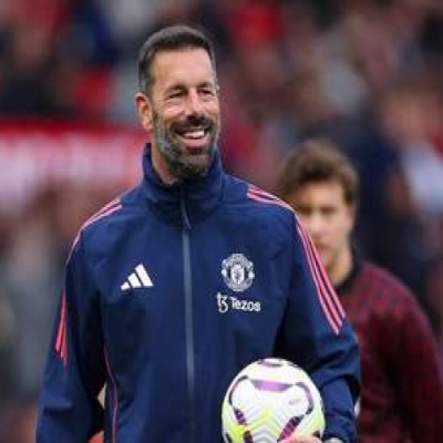 4 AM Showdown: Van Nistelrooy’s Return to Old Trafford as Leicester Faces Manchester United’s Historic Quest