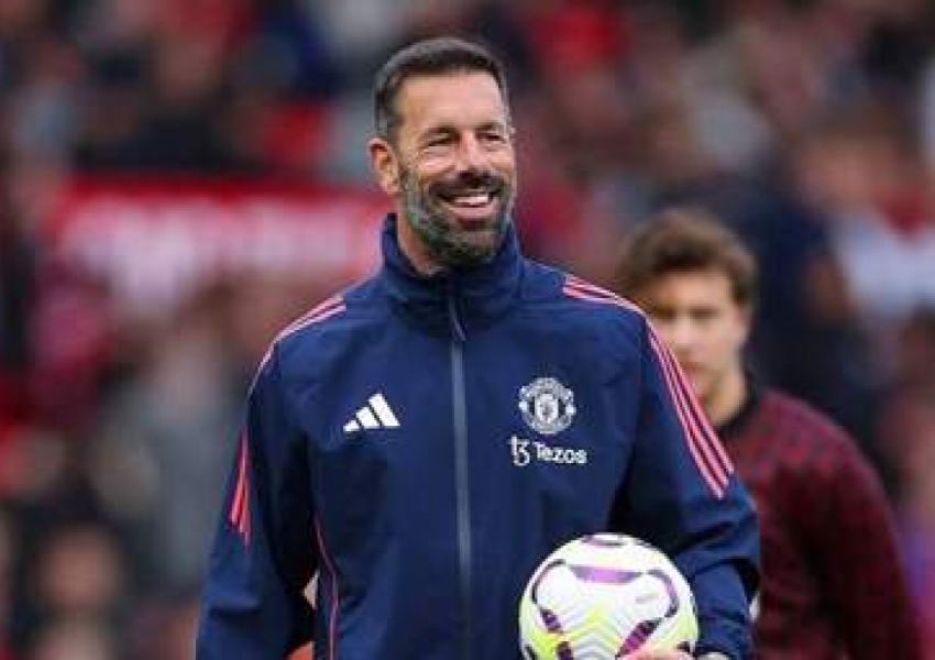 4 AM Showdown: Van Nistelrooy’s Return to Old Trafford as Leicester Faces Manchester United’s Historic Quest-2