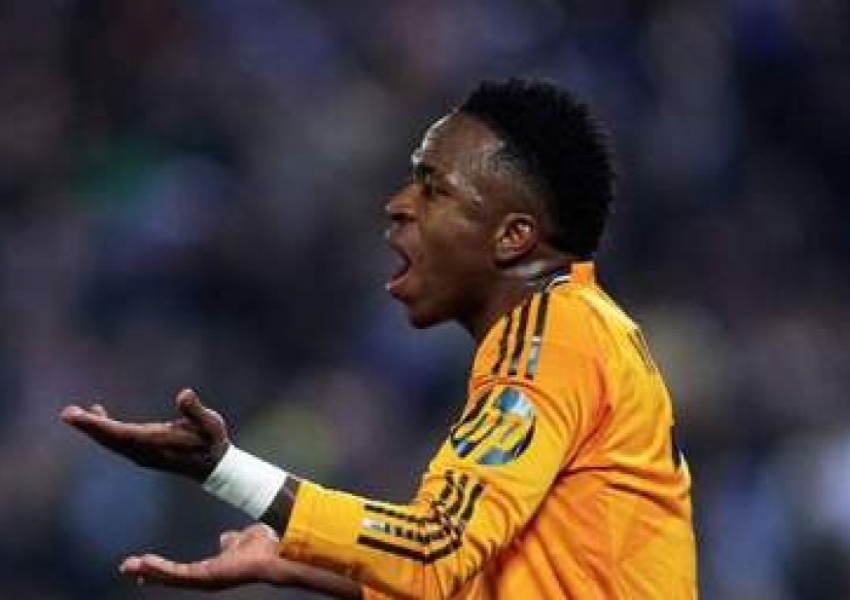 Modrić Loses His Cool: Furious Clash with Vinícius Jr. Over Defensive Duties-2