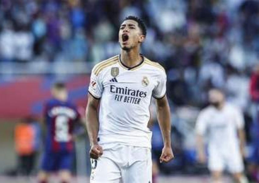 Real Madrid's 21-Year-Old Superstar Shows True Character: Flying Tackle and Yelling at Vinícius! A Natural Leader in the Locker Room-0