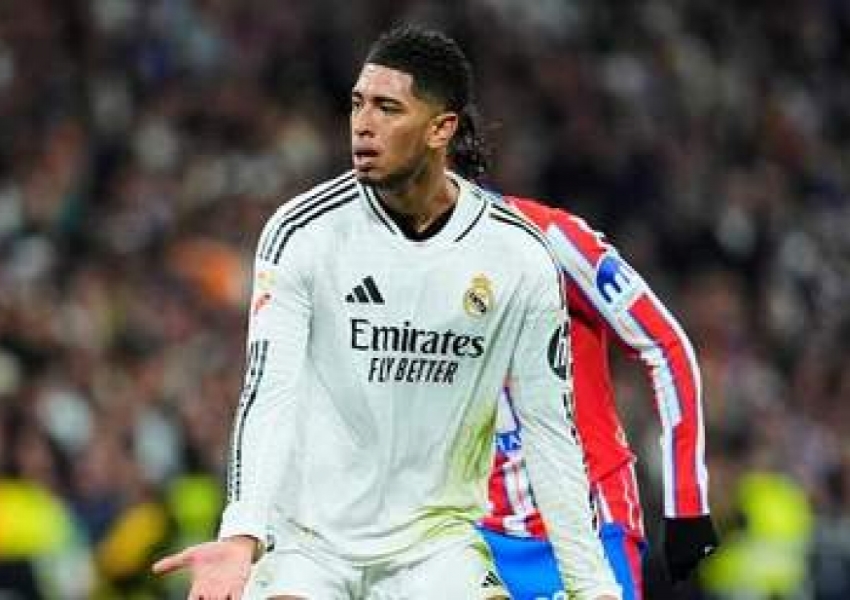 Real Madrid's 21-Year-Old Superstar Shows True Character: Flying Tackle and Yelling at Vinícius! A Natural Leader in the Locker Room-2