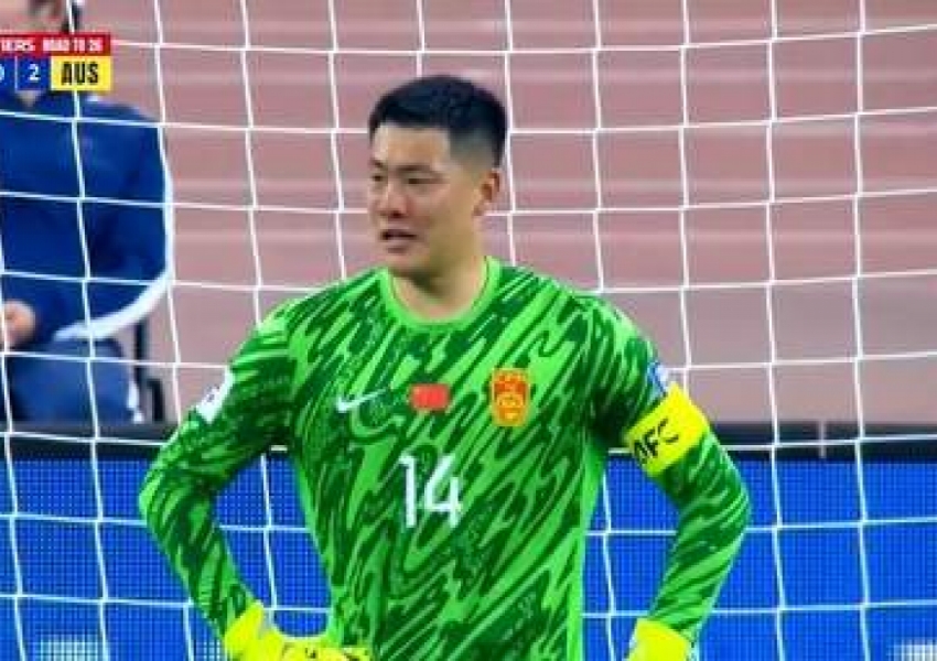 Two Goals in 13 Minutes! China’s Amateurish Mistakes: Wang Dalei’s “Egg” and a Bewildered Coach-0