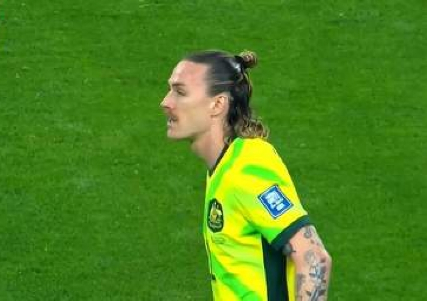 Two Goals in 13 Minutes! China’s Amateurish Mistakes: Wang Dalei’s “Egg” and a Bewildered Coach-2