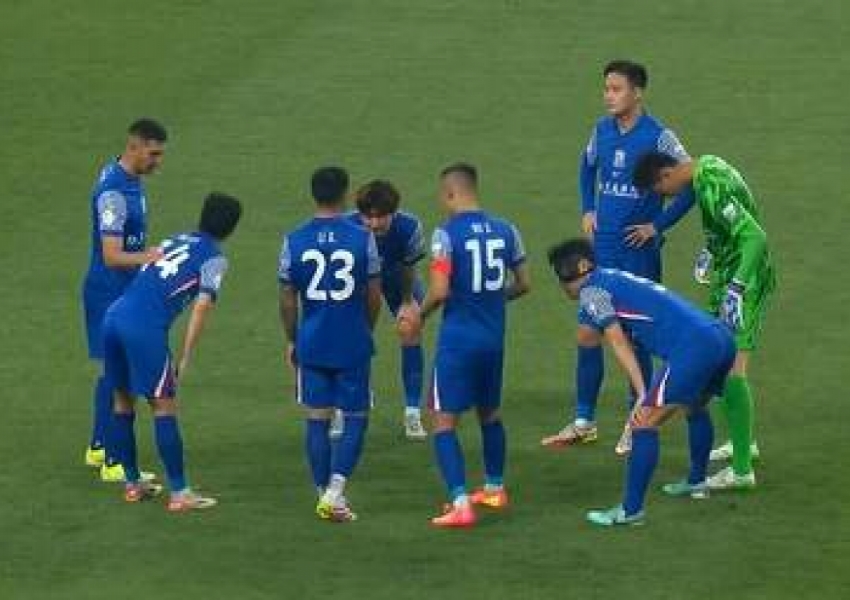Shanghai Shenhua 2-0 Wuhan Three Towns: Leading the CSL with 20 Points After 8 Matches, Two Disallowed Goals for Wuhan, Deng Zhuoxiang's First Defeat-0