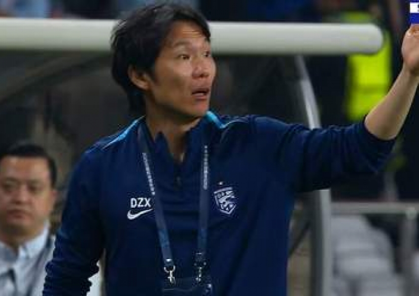 Shanghai Shenhua 2-0 Wuhan Three Towns: Leading the CSL with 20 Points After 8 Matches, Two Disallowed Goals for Wuhan, Deng Zhuoxiang's First Defeat-1
