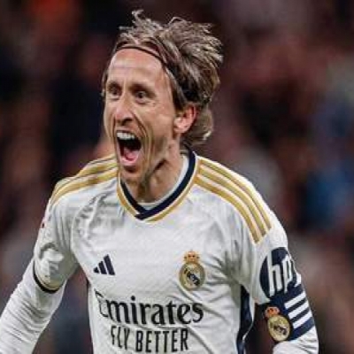 39-Year-Old Luka Modrić Bids Farewell to Real Madrid, Football World Sends Heartfelt Tributes: CR7 and Benzema Express Gratitude, Vinícius Praises the Maestro