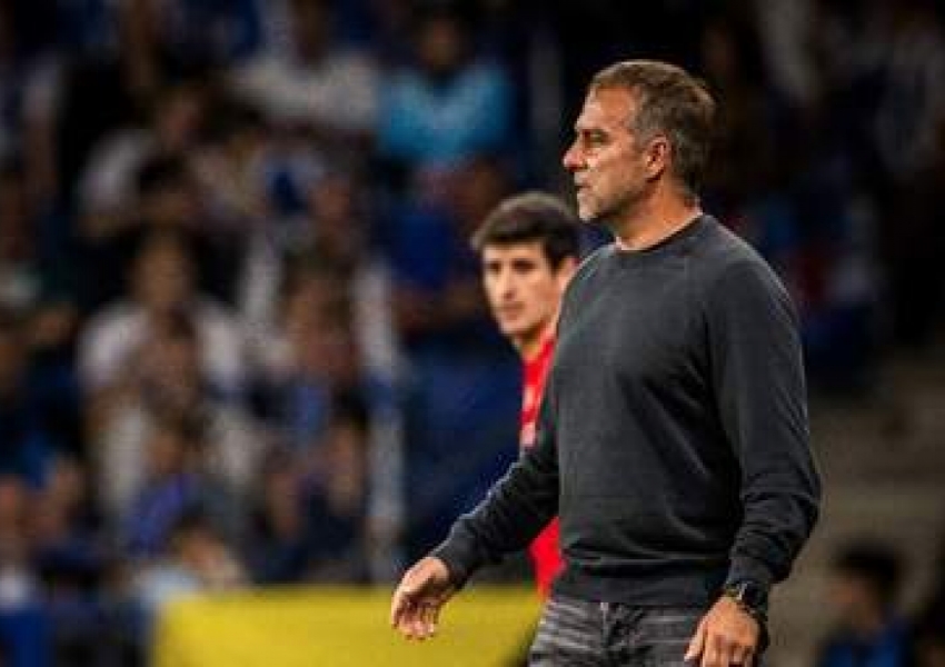 Champions in Control: Barça Clinch the Title, Celebrate Wildly—and Get Chased Off the Pitch by Hansi Flick-1