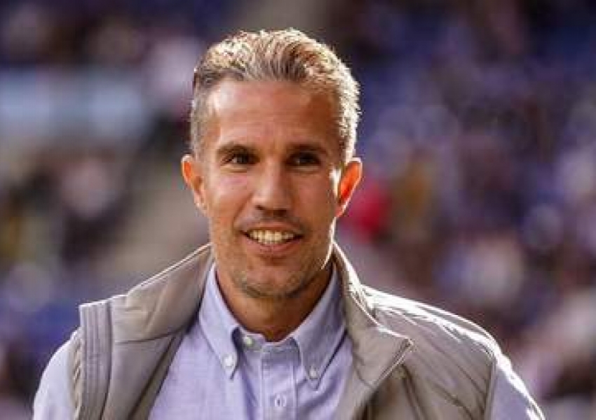 Robin van Persie's Coaching Revolution: 41-Year-Old Shatters 56-Year Record in Fiery Feyenoord Resurgence-0